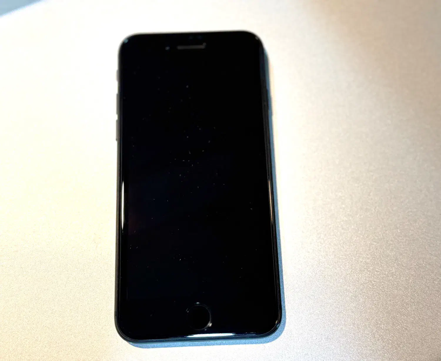 iphone SE 2020|موبایل|آستارا, |دیوار