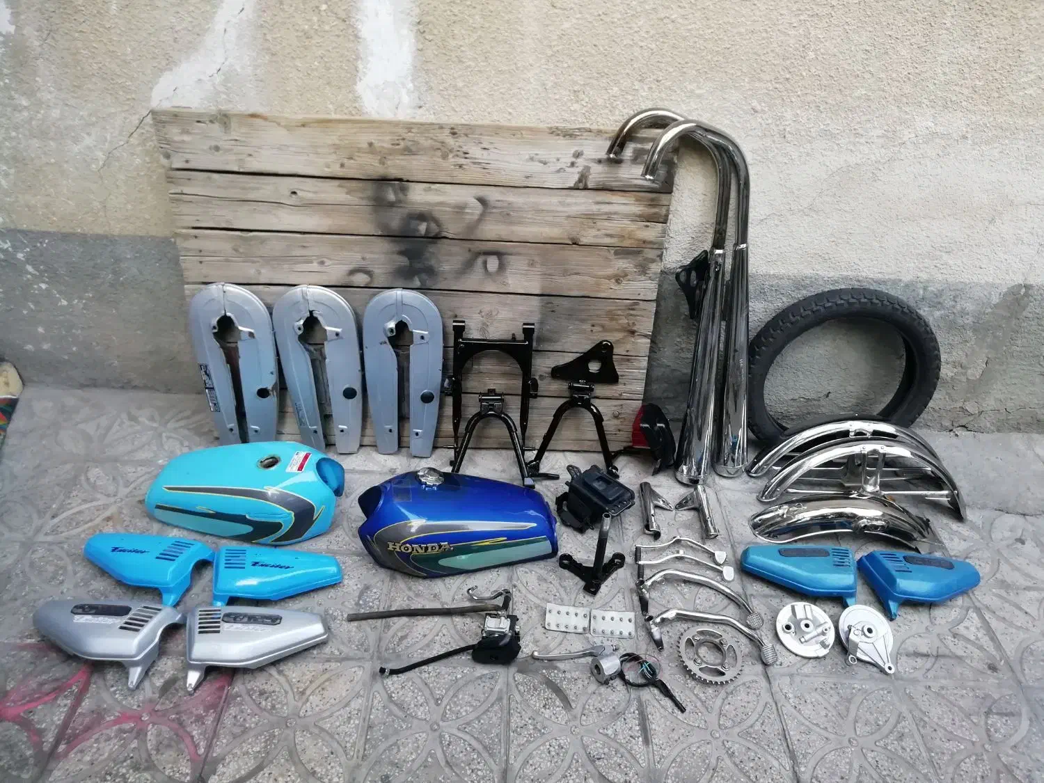 لوازم موتور سیکلت|قطعات یدکی و لوازم جانبی|شیراز, تحویلی|دیوار