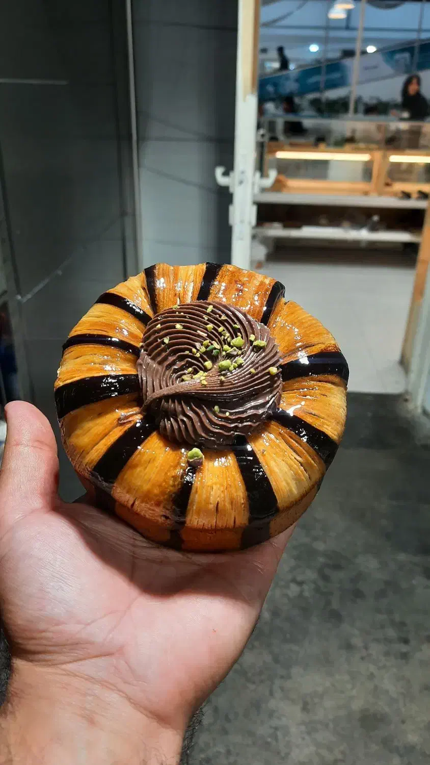 کار در شیرینی پزی|استخدام خدمات فروشگاه و رستوران|دزفول, |دیوار