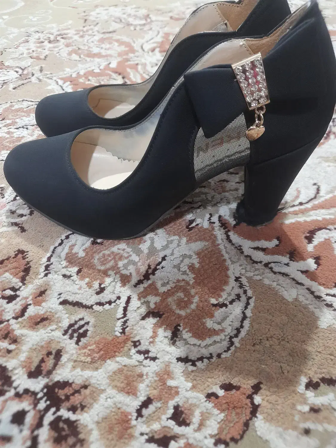 کفش|کیف، کفش، کمربند|لنگرود, |دیوار