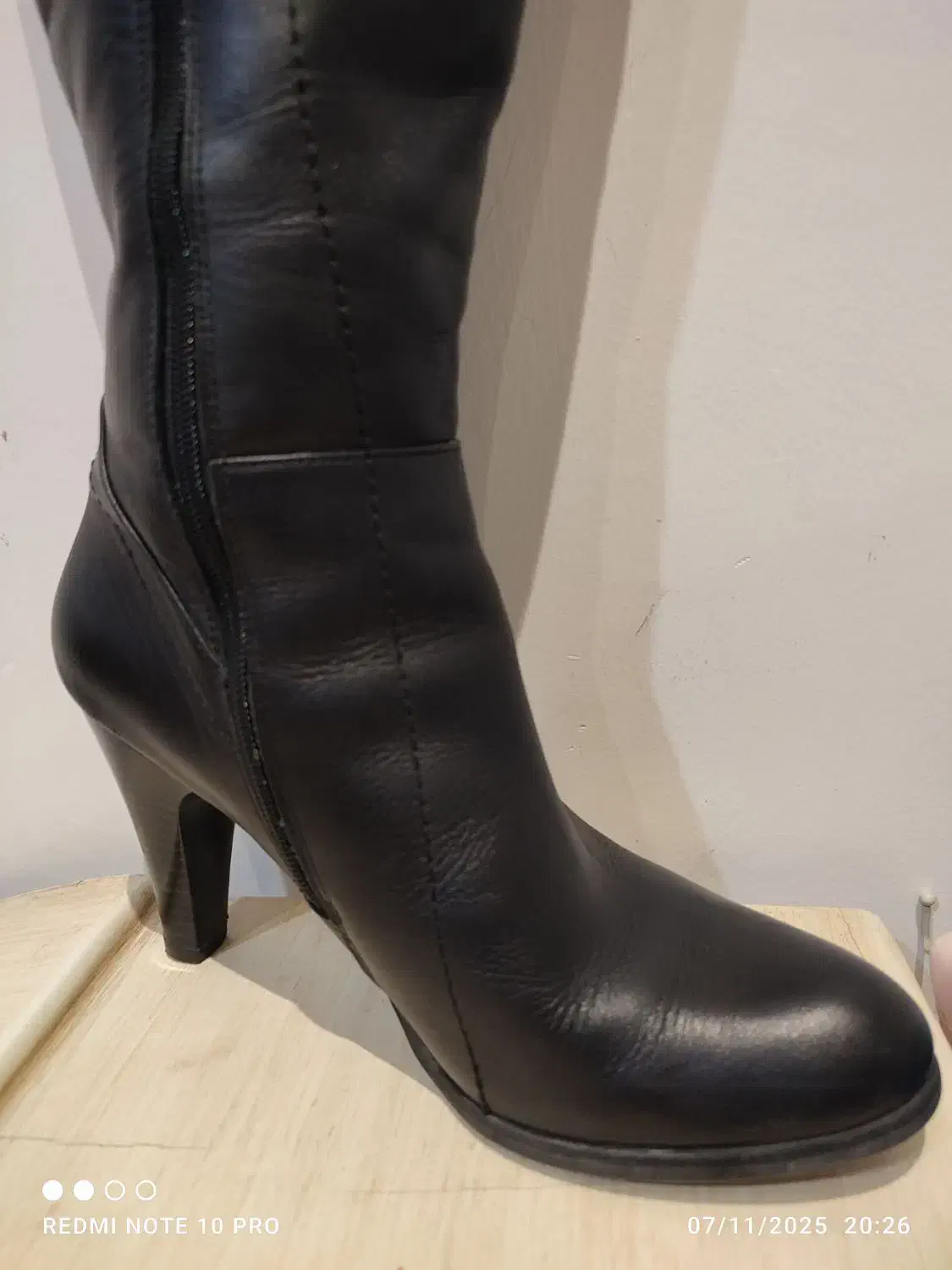 چرم مشهد دو بار استفاده شده شماره ۳۸|کیف، کفش، کمربند|مشهد, کوشش|دیوار