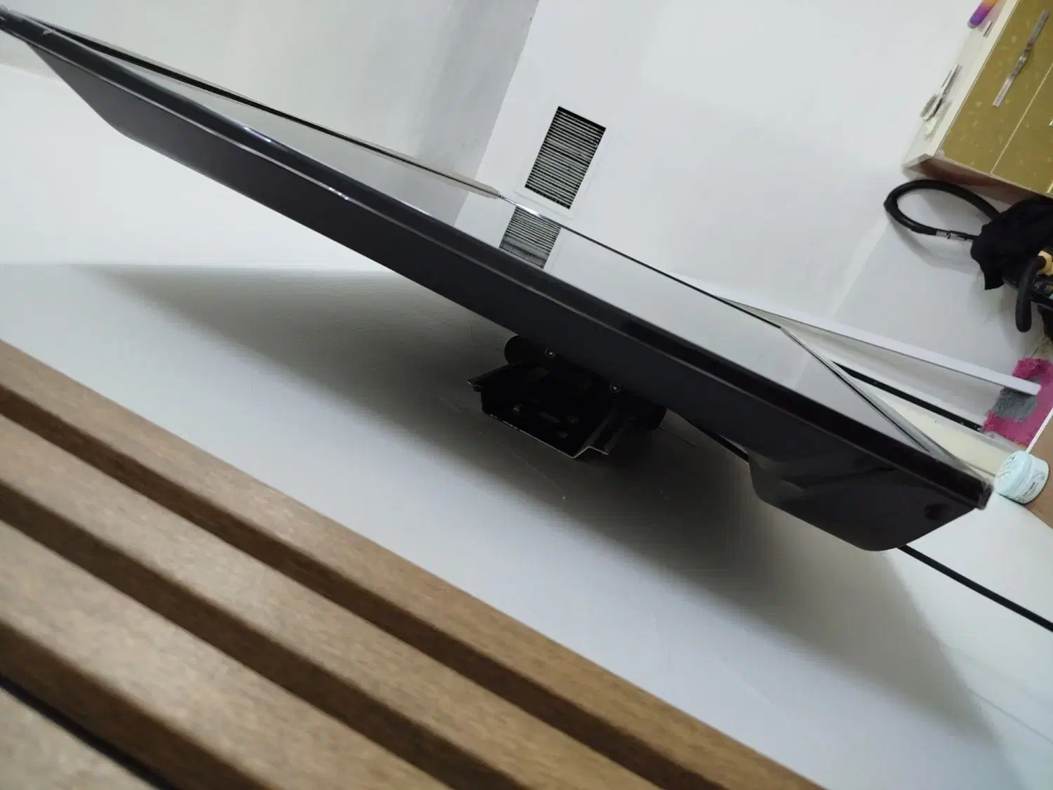 تلویزیون ۴۹ اینچ|تلویزیون و پروژکتور|تهران, وصفنارد|دیوار