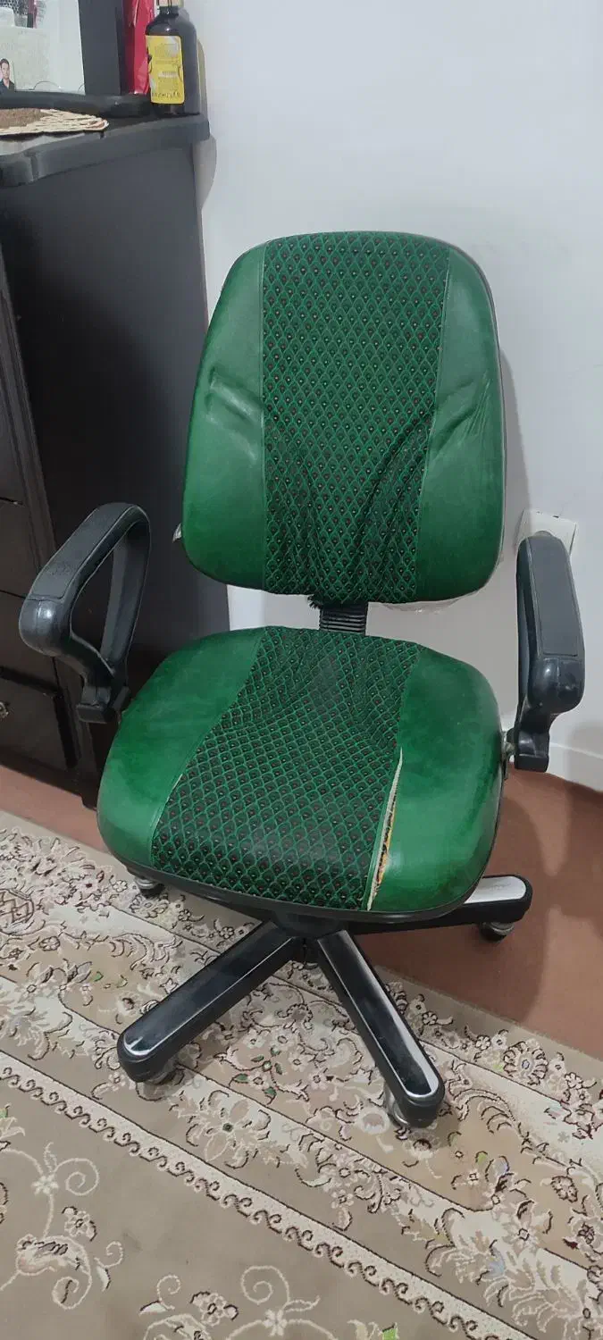 صندلی چرخشی|صندلی و نیمکت|اراک, |دیوار