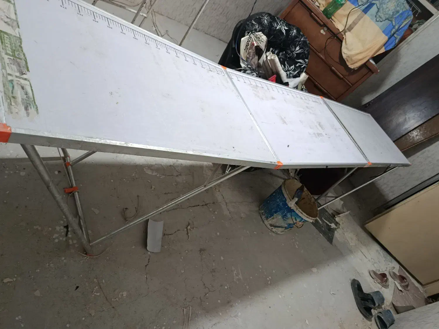 کاغذ دیواری میز کار|خدمات پیشه و مهارت|مشهد, ایمان|دیوار