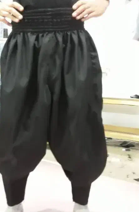 کوردی زندان باف|لباس|اصفهان, پوریای ولی|دیوار