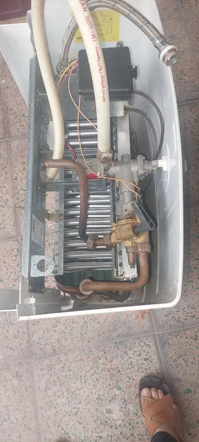 ابگرمکن ۳۲۱۸i|آبگرمکن، پکیج، شوفاژ|دره شهر, |دیوار