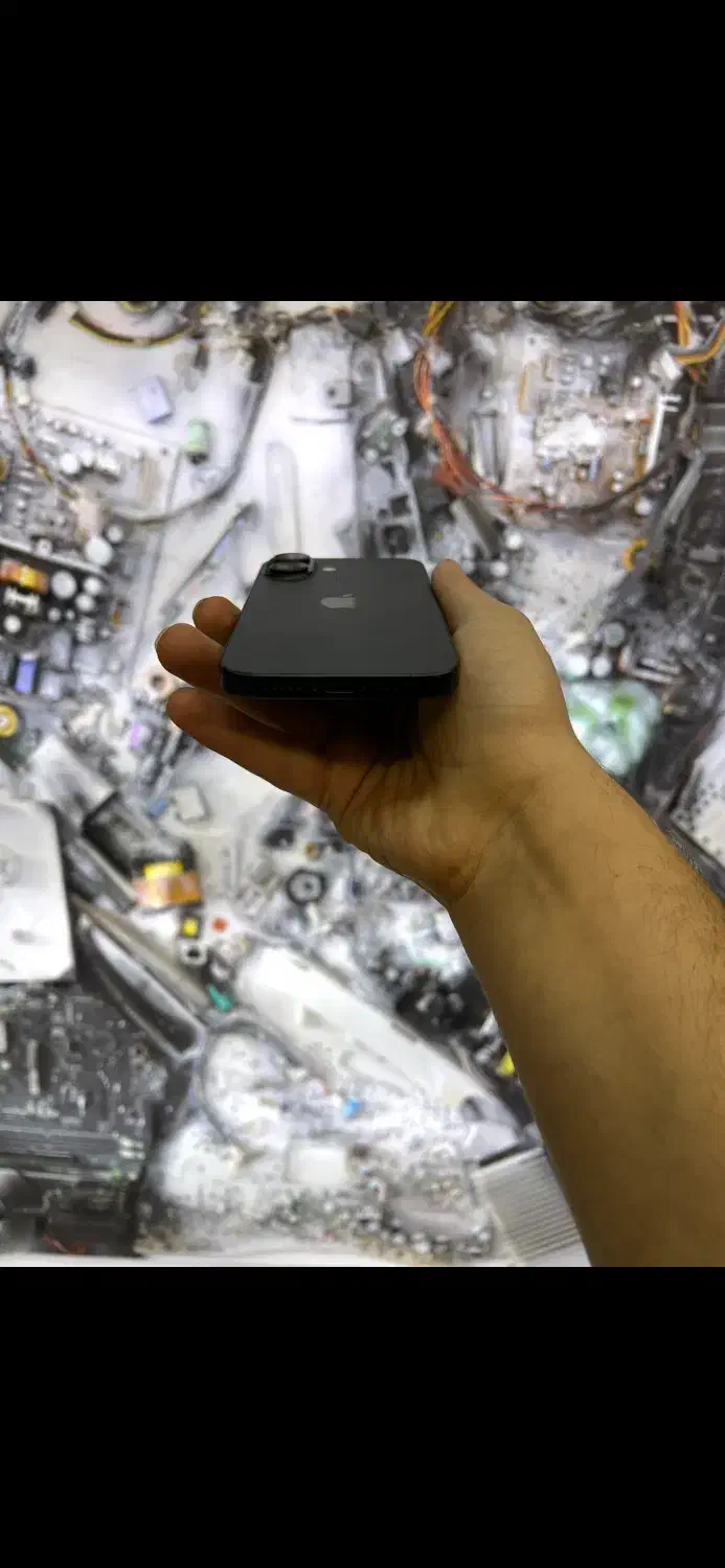 ایفون ۱۶نرمال دارای گارانتی شرکتی و ۱۲۸گیگ|موبایل|اصفهان, مفتح|دیوار