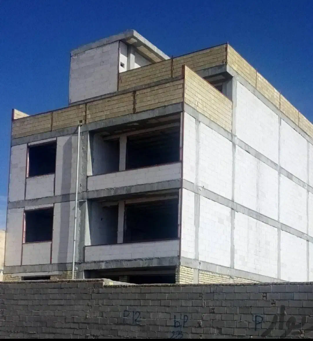 در فارسان پیش فروش واحد 176متری سه خوابه|فروش آپارتمان|فارسان, |دیوار