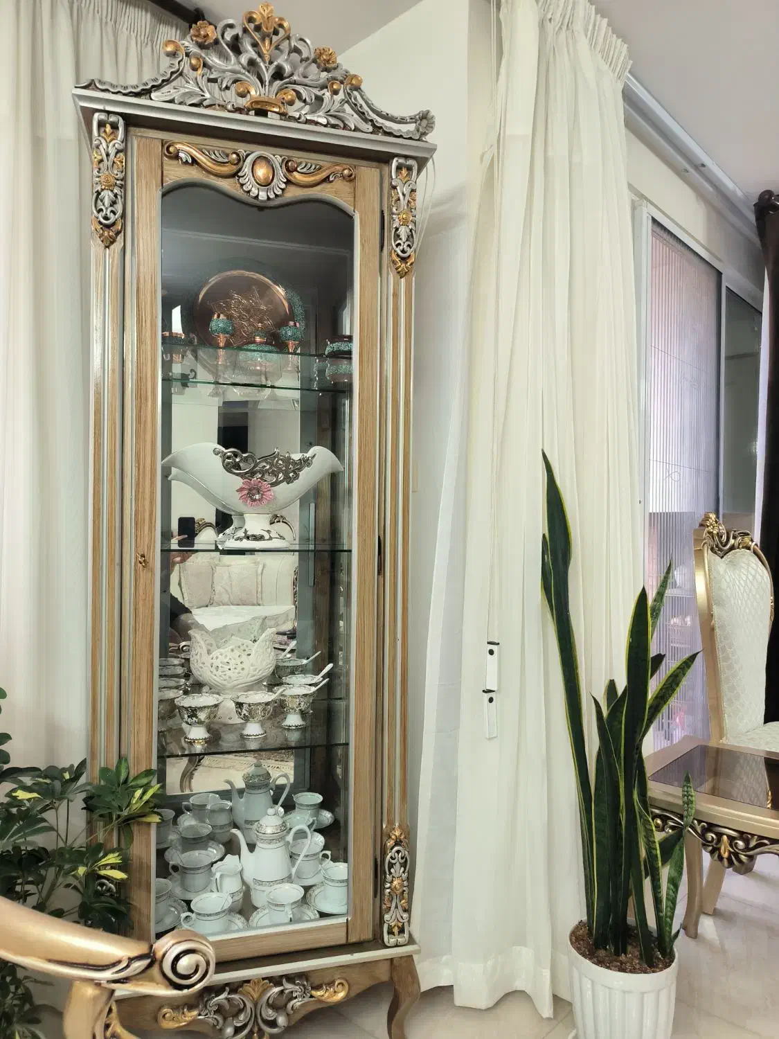 گنجه سالم وتمیز|بوفه، ویترین، کنسول|طرقبه, |دیوار