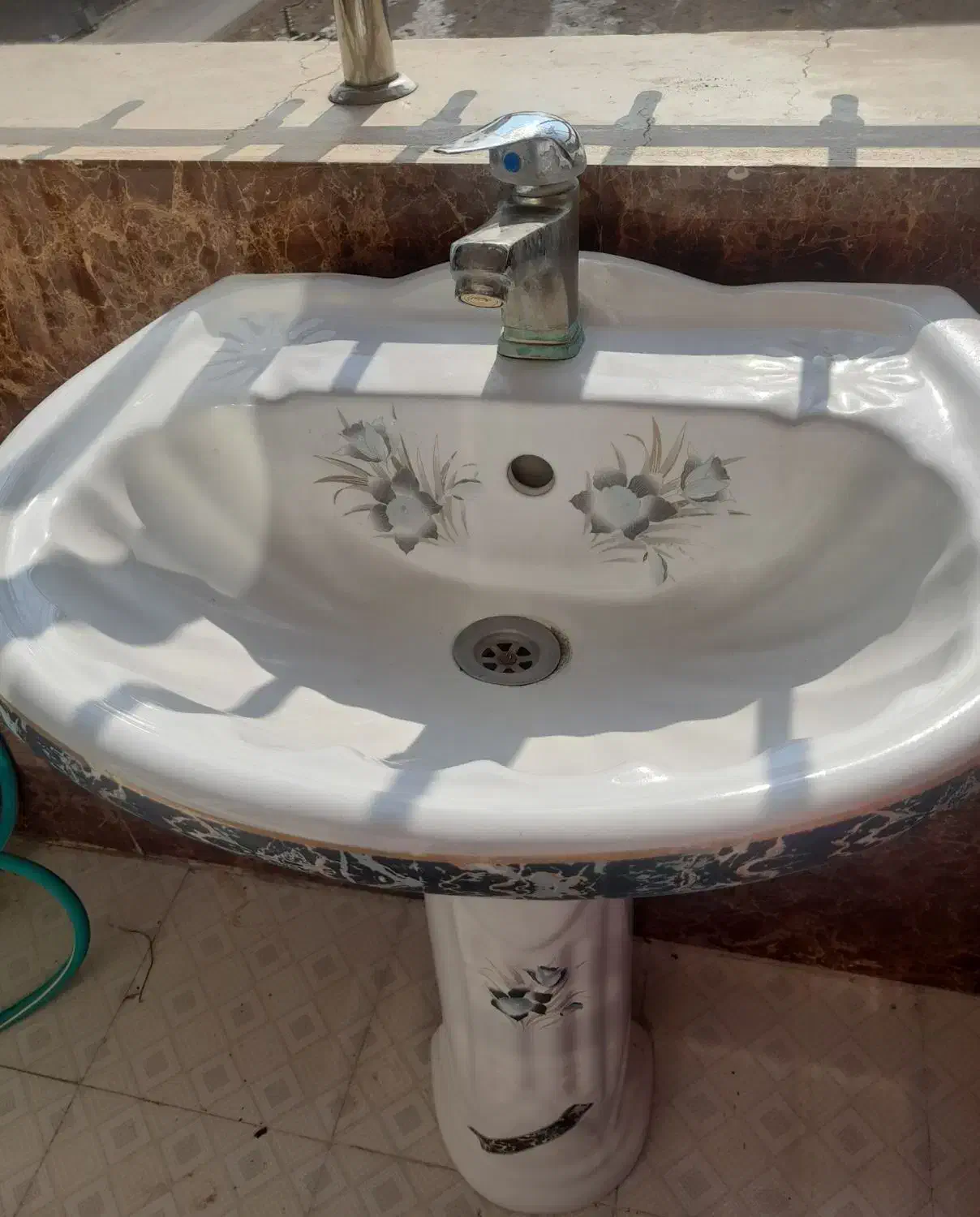 روشویی با شیر|لوازم سرویس بهداشتی|ساوه, |دیوار