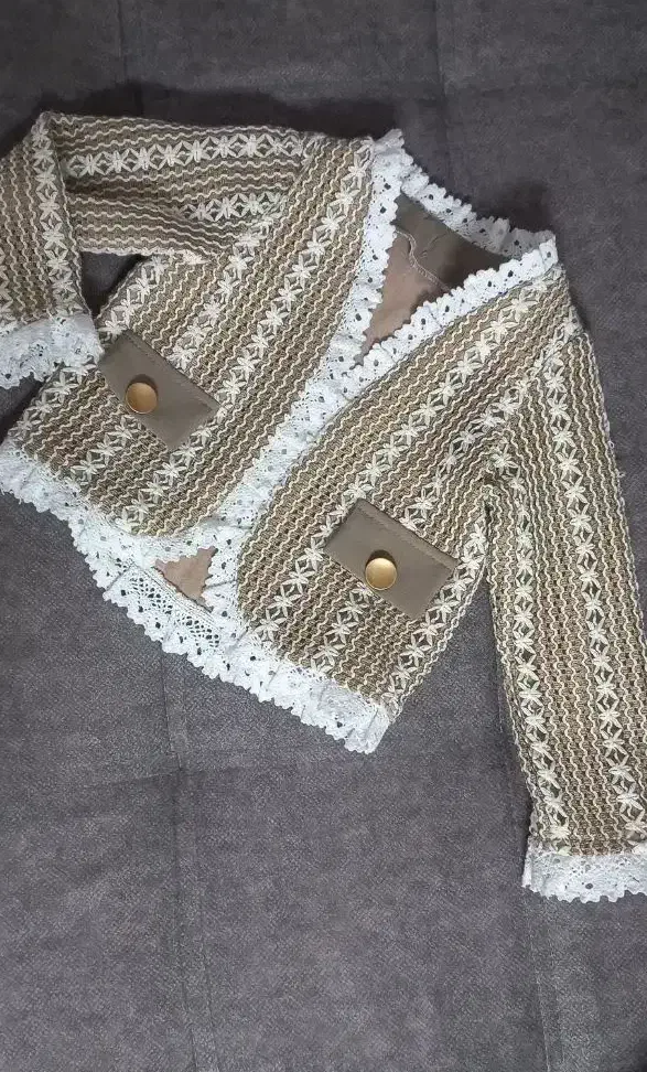 لباس بچگانه|کفش و لباس بچه|قم, شهرک مهدیه (مدرس)|دیوار