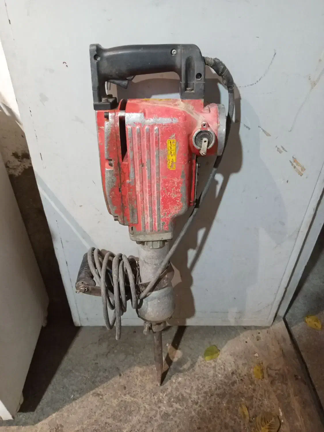 چکش برقی|ابزارآلات|دماوند, دماوند|دیوار