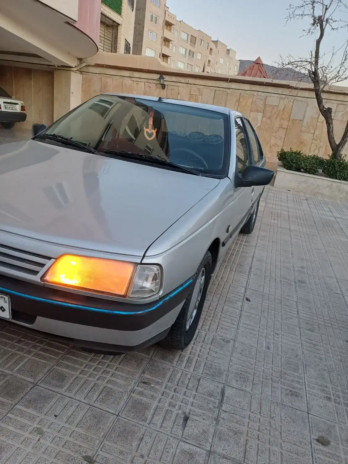 ۴۰۵مدل ۸۴|خودرو سواری و وانت|فردیس, ثابتی|دیوار