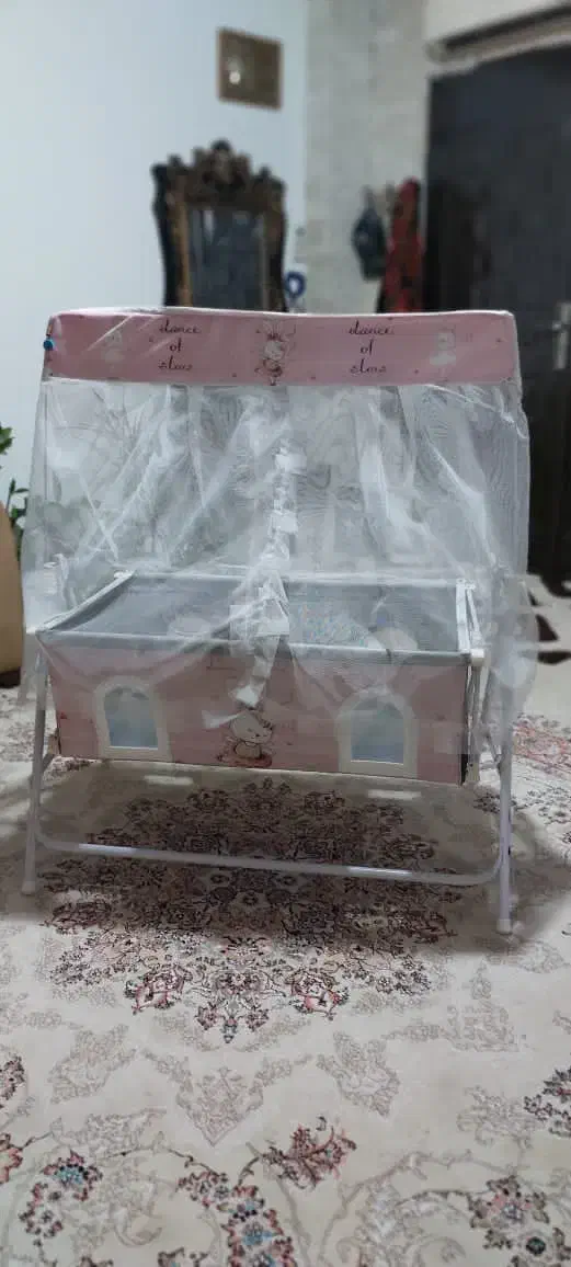 سیسمونی|تخت و سرویس خواب|رویان, |دیوار