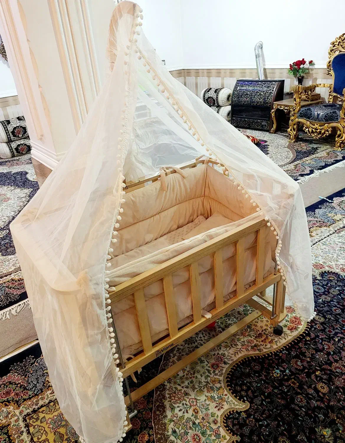 تخت کنارمادر ویونا|تخت و صندلی بچه|یاسوج, |دیوار