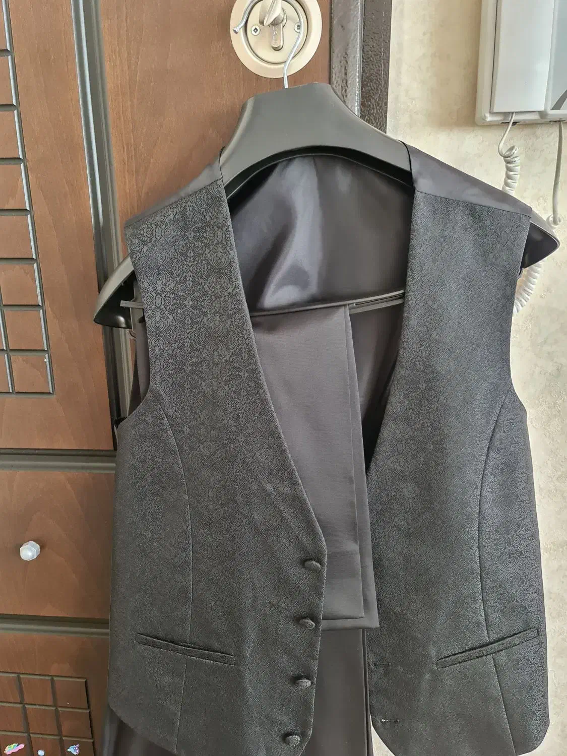 فروش کت و شلوار و جلیقه بسیار تمیز و شیک|لباس|شیراز, قدوسی شرقی|دیوار