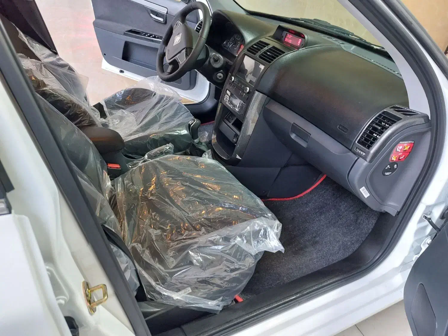 ماشین خشک میباشد|خودرو سواری و وانت|بهارستان, |دیوار