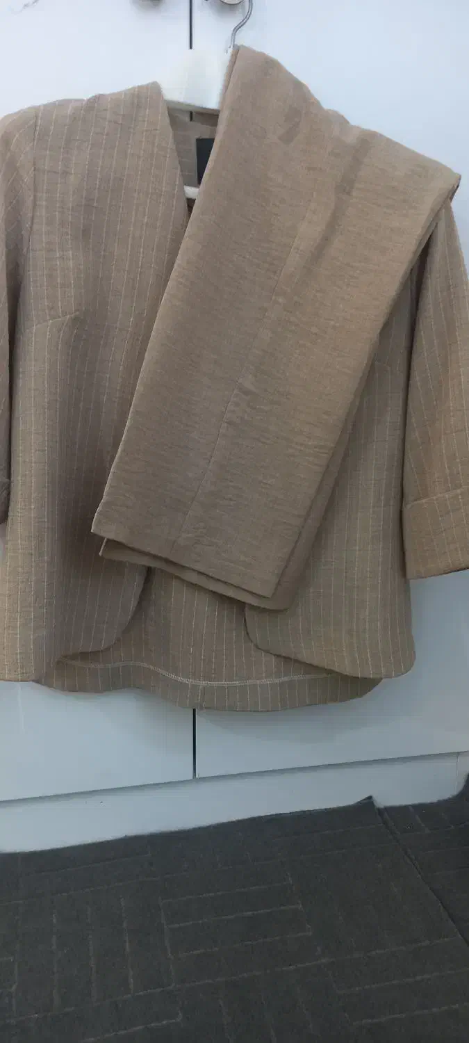 کت شلوار|لباس|کنارک, |دیوار