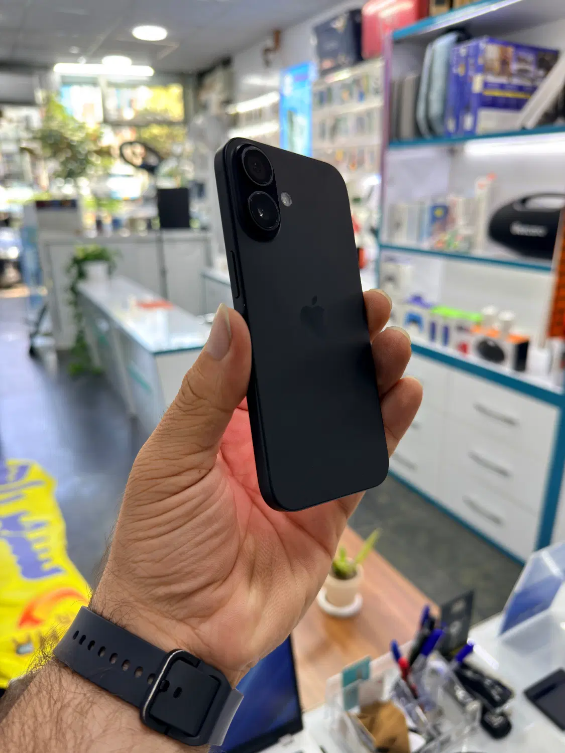 Iphone 16 128 دوسیم باتری صد سایکل ۹۷|موبایل|رشت, خمیران زاهدان|دیوار
