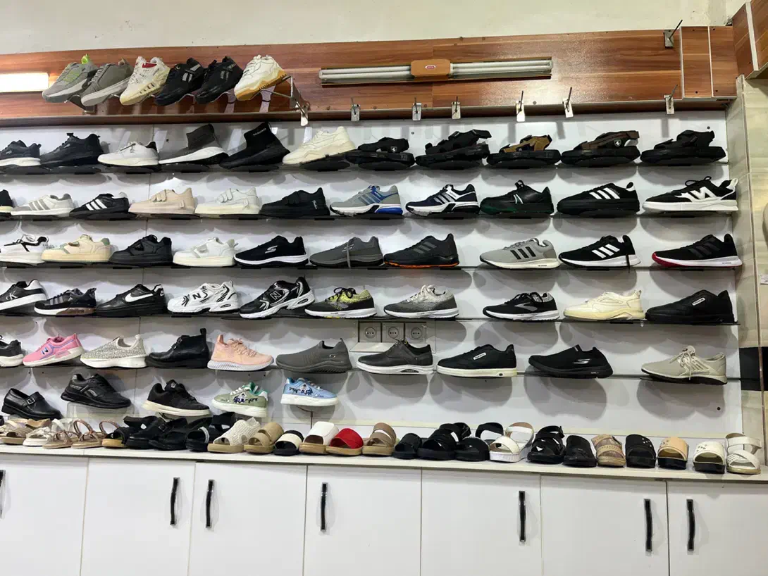 فروش تعدادی کفش بصورت عمده|کیف، کفش، کمربند|ساری, |دیوار