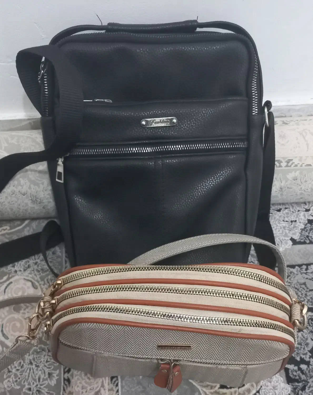 کیف|کیف، کفش، کمربند|رباطکریم, رباطکریم|دیوار