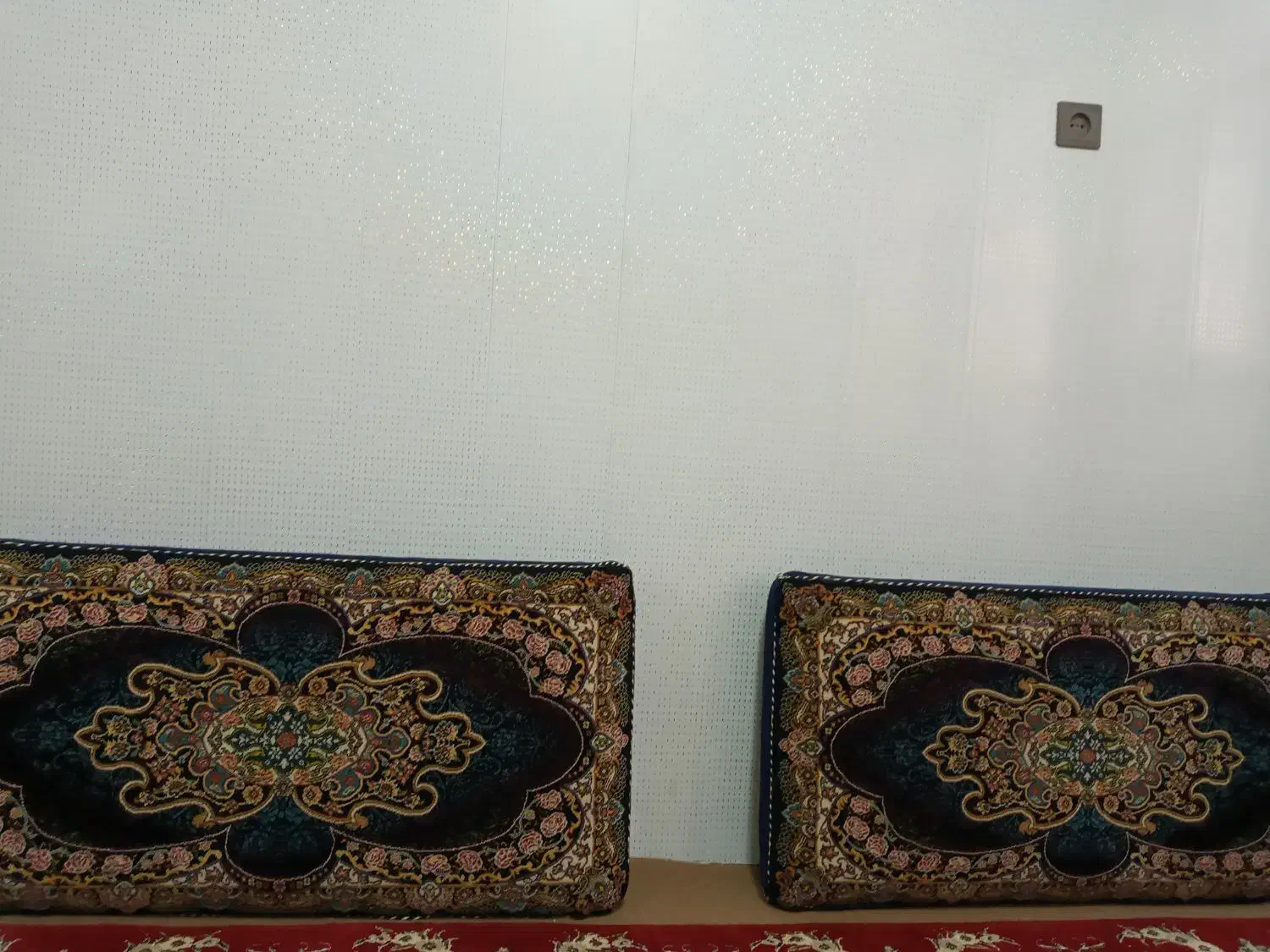 ۶ عدد پشتی|پشتی|سنقر, |دیوار