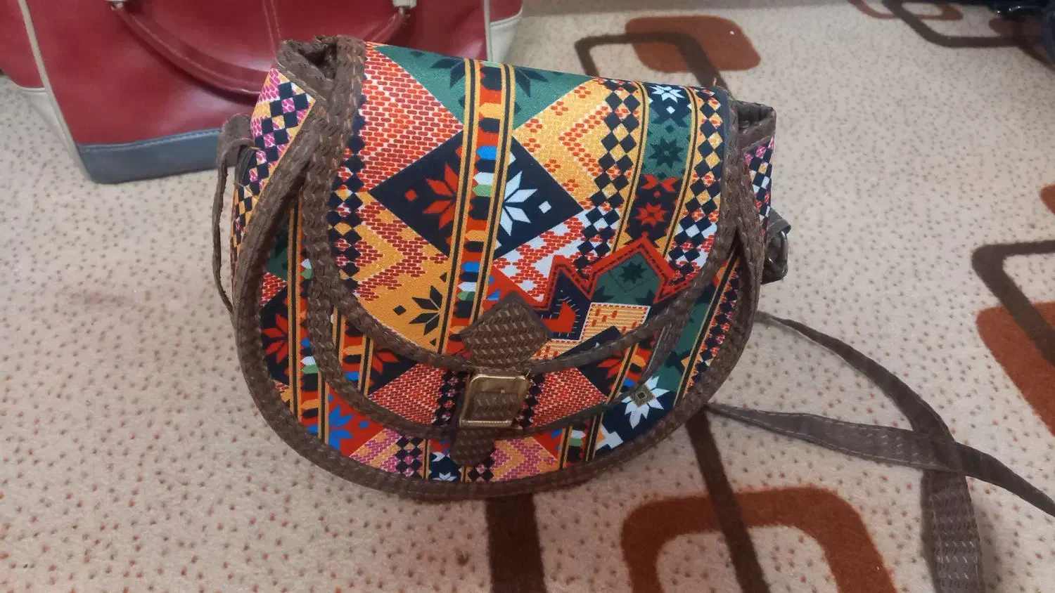 کیف نو|کیف، کفش، کمربند|نیشابور, فردوسی جنوبی|دیوار