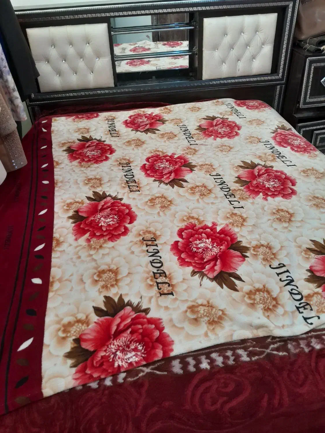 تخت و تشک مارک سوپر استار بهترین کیفیت فنر دار|تشک تختخواب|نهاوند, |دیوار