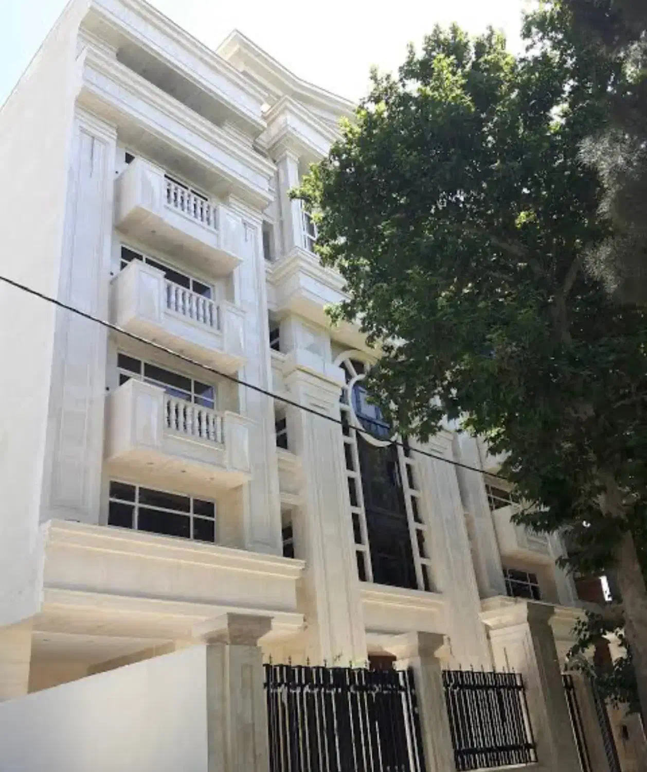 اپارتمان زعفرانیه