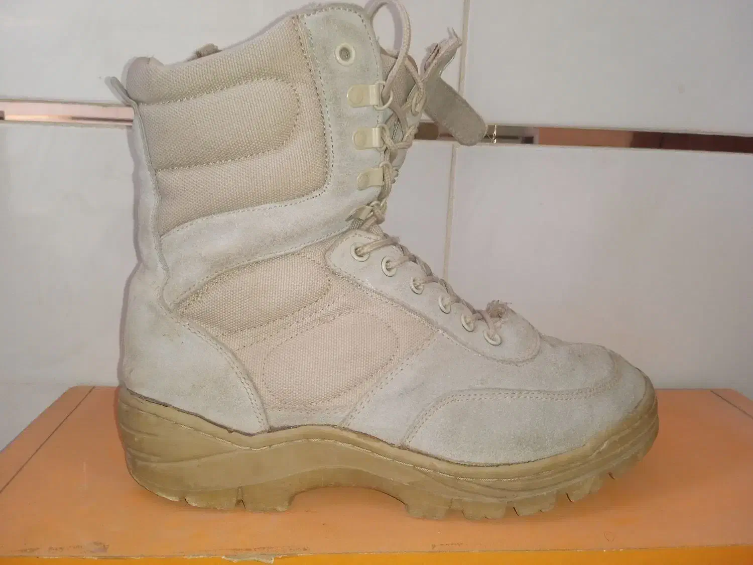 پوتین اورجینال ارتش امریکا|کیف، کفش، کمربند|سراب, |دیوار