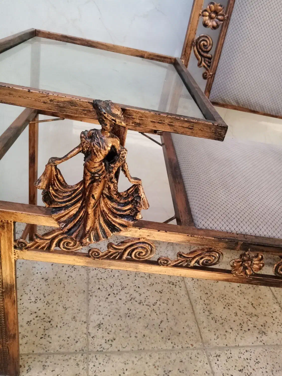 میز تلفن سلطنتی|میز تلفن|مشهد, طلاب|دیوار