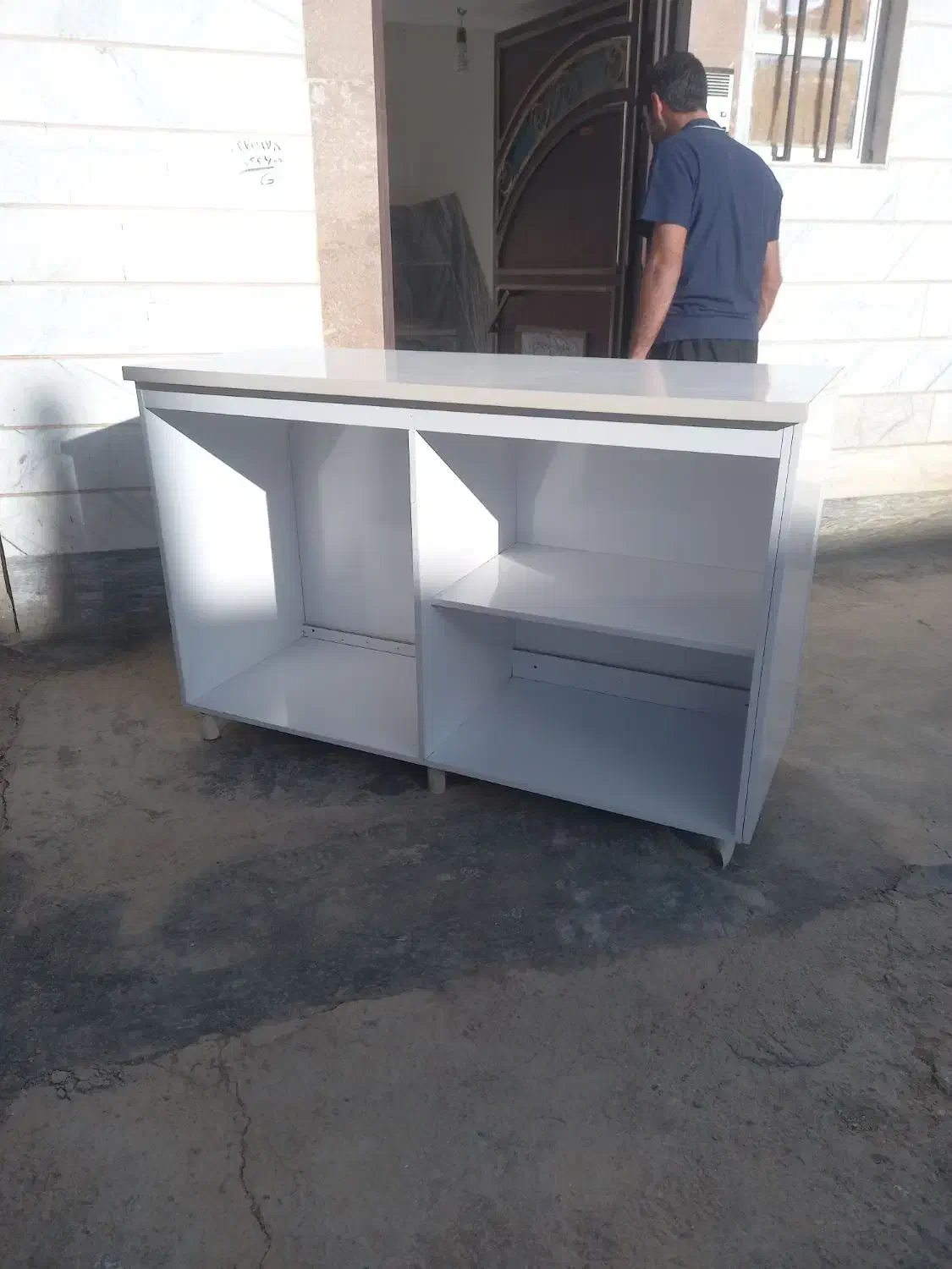 میز|میز تحریر و کامپیوتر|اشترینان, |دیوار