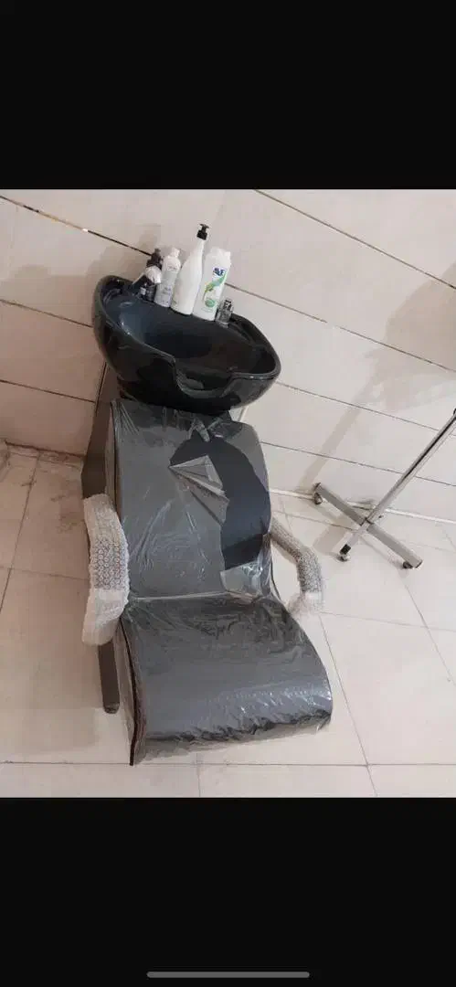 سرشور و سشوار کلاهی|آرایشگاه و سالنهای زیبایی|سلماس, |دیوار