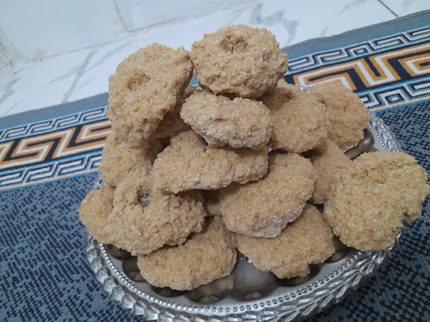 ترخینه خوب و تمیز|خوردنی و آشامیدنی|بیستون, |دیوار