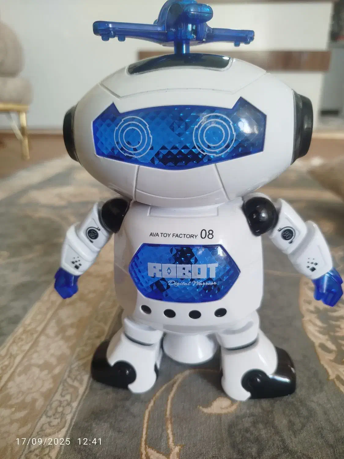 ربات بچگونه سالم|اسباببازی بچه|همدان, |دیوار