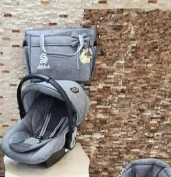 کریر|کالسکه و لوازم جانبی|همدان, |دیوار