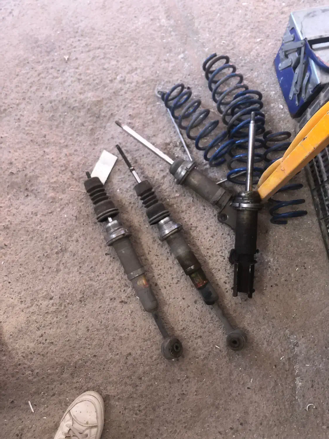 کمک فنر ریگلاژی پراید ریما فنر|قطعات یدکی و لوازم جانبی|تربت‌حیدریه, ترمینال|دیوار