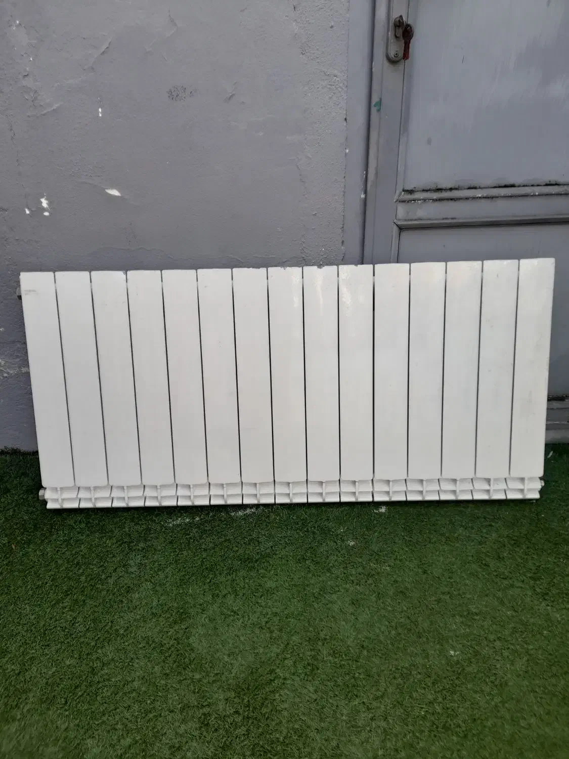 فروش رادیاتور 16 پره|آبگرمکن، پکیج، شوفاژ|رشت, بلوار گیلان|دیوار