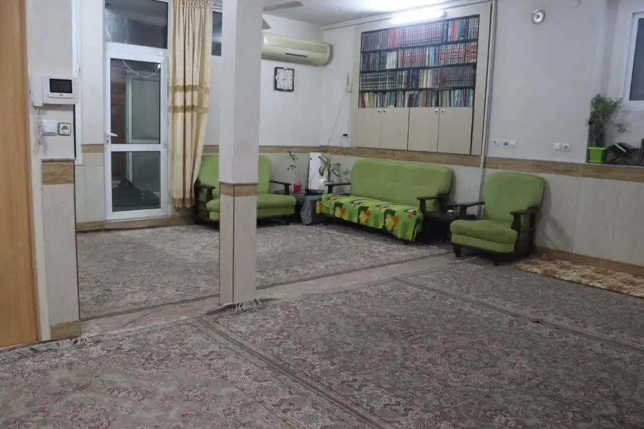 خانه 118 متری با زیر بنای 200 متر بلوار برقعی|فروش خانه و ویلا|قم, چهار مردان|دیوار
