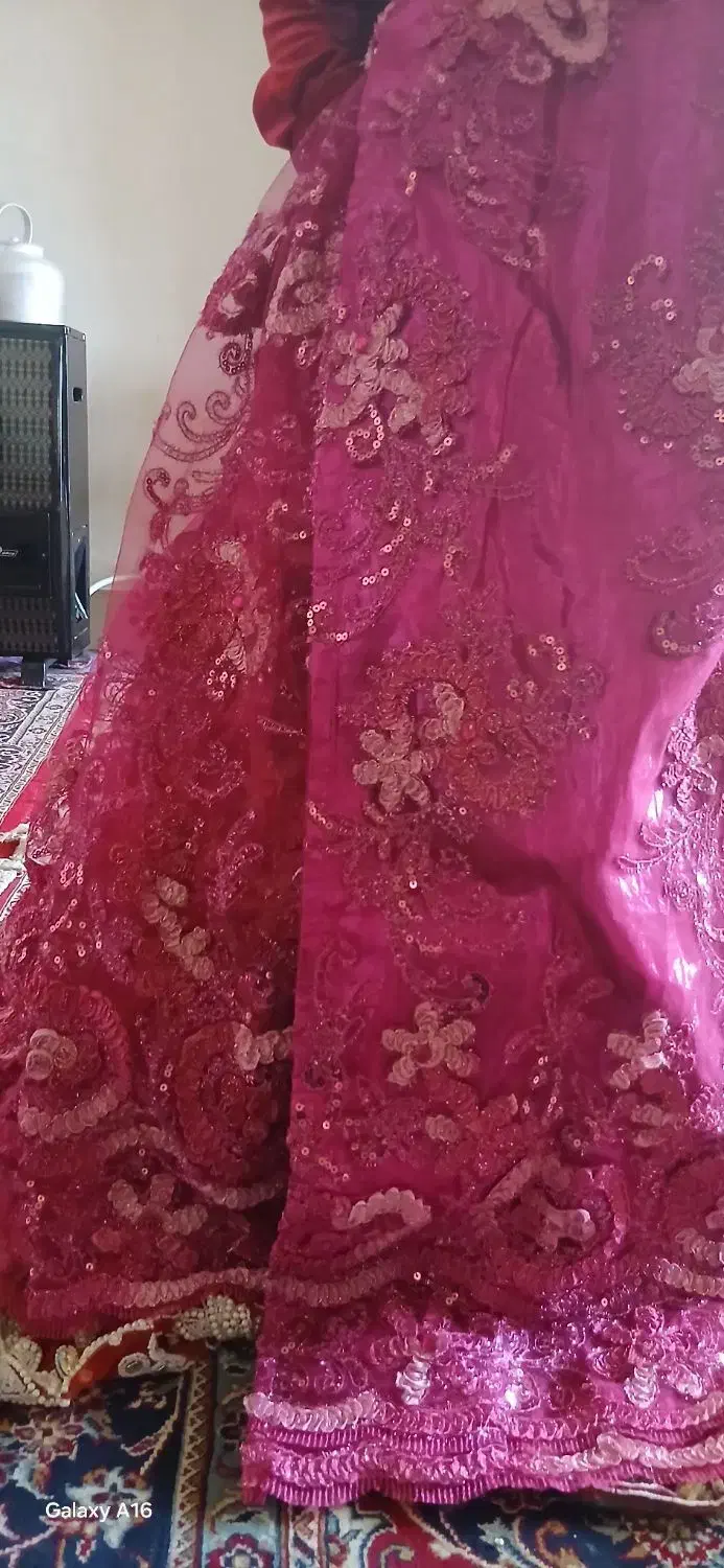 لباسمحلی|لباس|بروجن, |دیوار