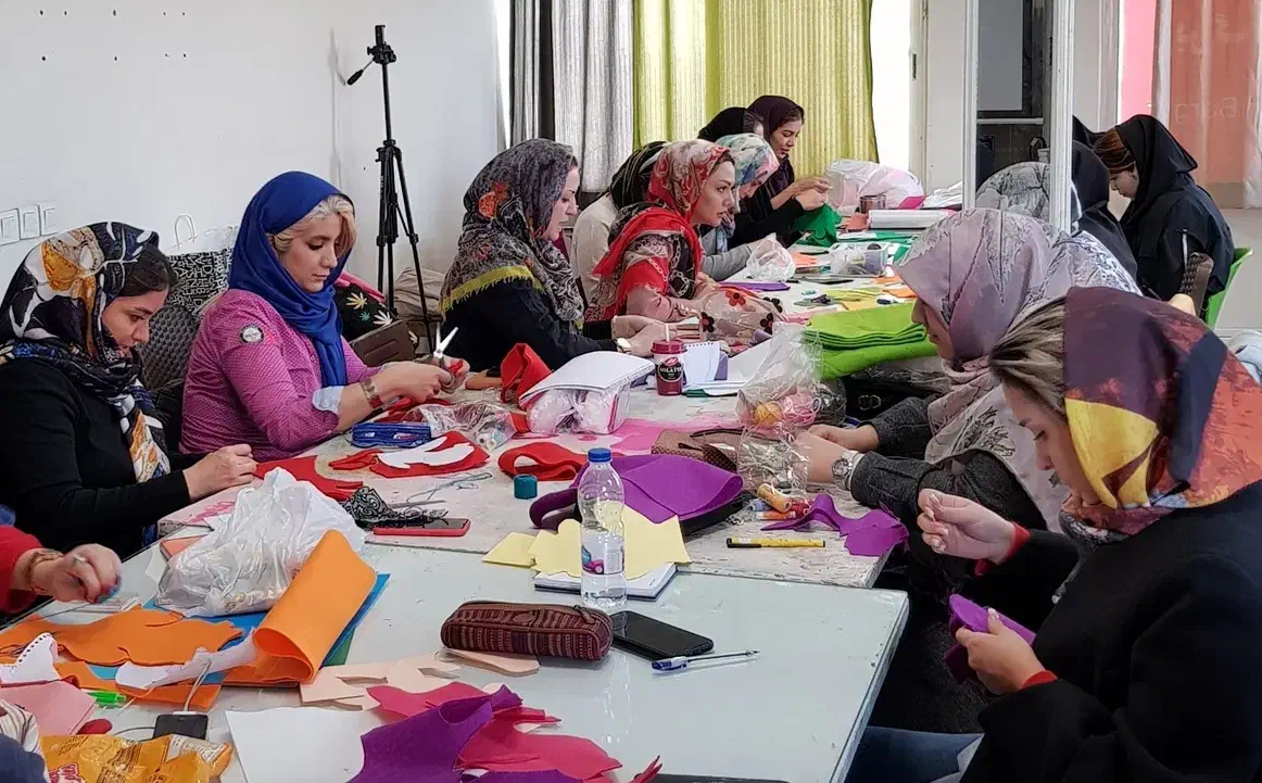 استخدام و آموزش مربی مهدکودک و پیش 1و2|استخدام آموزشی|مشهد, ایثار|دیوار