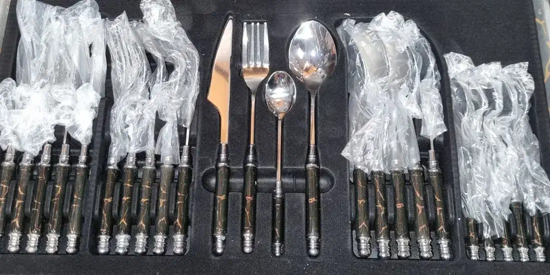 سرویس قاشق چنگال ۶نفره|ظروف سرو و پذیرایی|کاشان, درب زنجیر|دیوار