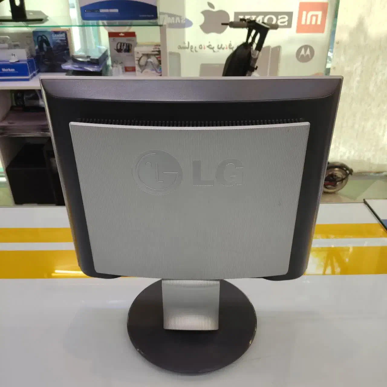 مانیتور|قطعات و لوازم جانبی رایانه|قم, انصار‌الحسین|دیوار