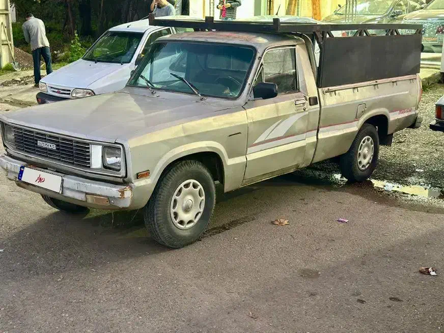 مزدا وانت مدل ۷۱|خودرو سواری و وانت|رشت, آزادگان|دیوار