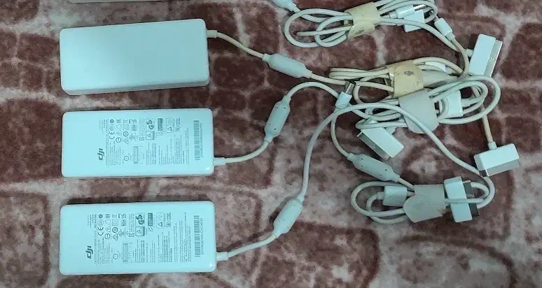 ۳ عدد شارژر باتری پهپاد فانتوم ۴ پرو|دوربین عکاسی و فیلمبرداری|صحنه, |دیوار