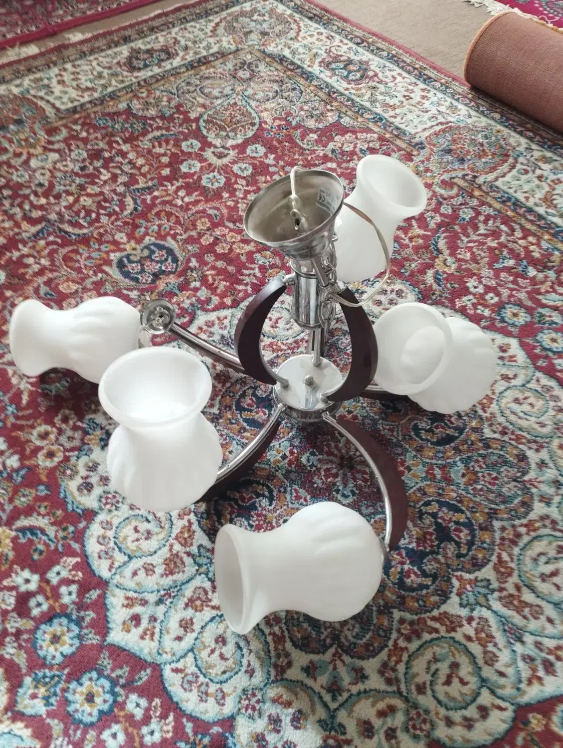 لوستر....|لوستر و چراغ آویز|تربت‌حیدریه, دیزقند|دیوار