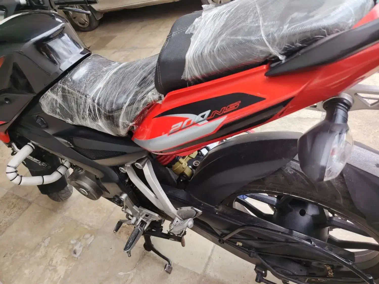 ns200|موتورسیکلت|ساوه, |دیوار