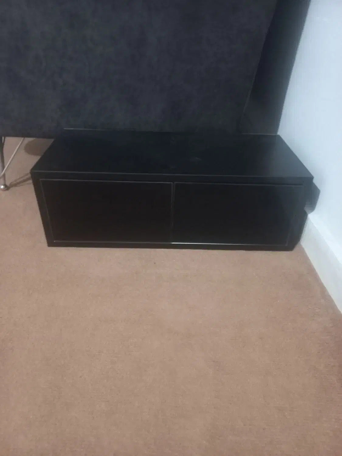 شلف های گلاس مشکی|کتابخانه، شلف، قفسههای دیواری|رشت, هلال احمر|دیوار