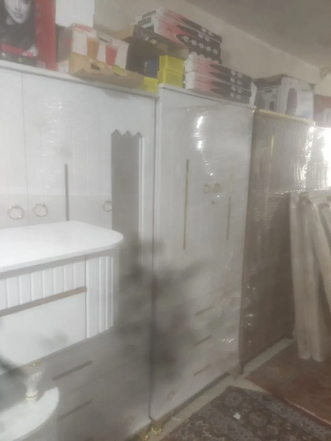 کمدودراور|جاکفشی، کمد، دراور|کوهدشت, |دیوار