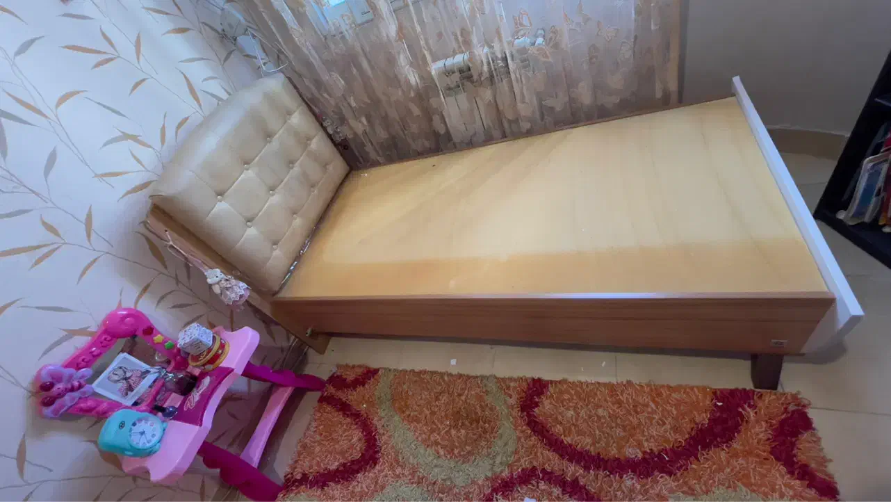 تخت تک نفره آپادانا|تخت و سرویس خواب|رشت, گلسار|دیوار